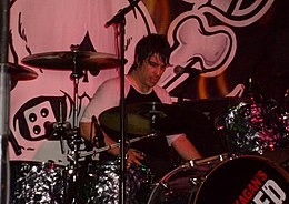 Reading performing with Loaded in 2008