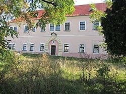 Former castle and porcelain factory