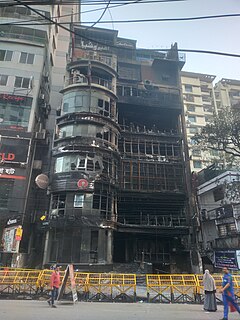 sceleton of the burnt building