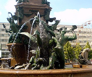 Mende fountain in today's setting