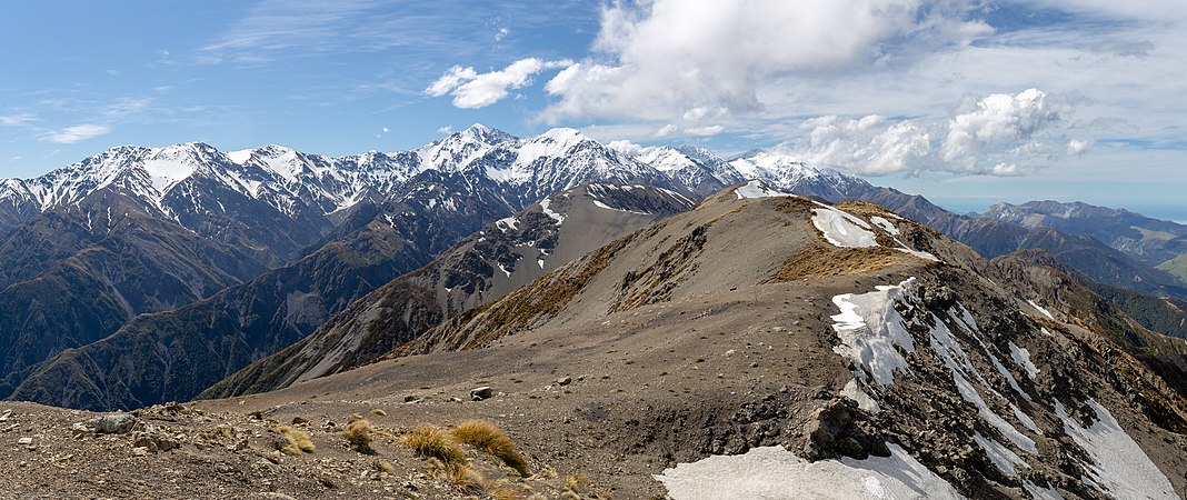 新西兰凯库拉山脉菲夫山风景。