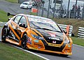 Shedden's Civic Type R brings back the Halfords colours at Brands Hatch in the 2016 BTCC season