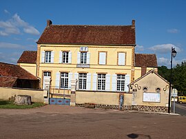 The town hall in Moutiers-en-Puisaye