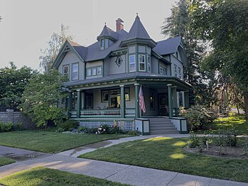 Queen Anne home on Waverly Place