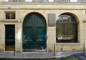 Exterior of 18th-century building with inscribed plaque by the door, recording the building as Hérold's birthplace