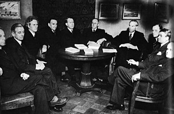 First members of Academy of Finland in April 1948, Virtanen to the left of glasses-wearing Onni Okkonen