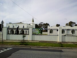 View from Dalgety Rd. Mosque (left) and its community facilities (right)