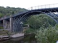 世界上第一座铸铁桥，位于英国的铁桥，跨越塞文河