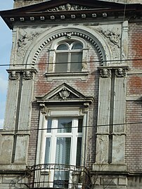 Facade reliefs details