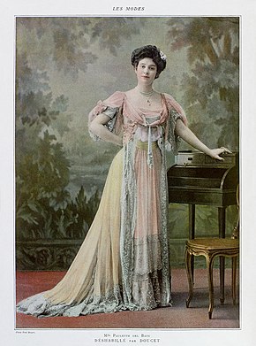 Paulette del Baye, photographed by Paul Boyer, from the March 1907 issue of Les Modes