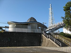 車站入口與站房(2007年10月)