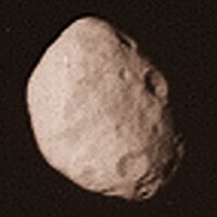 1981-08-25旅行者2號上拍攝的土衛十.