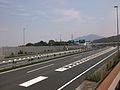 东九州道起点、北九州系统交流道附近 靠近这边的道路为九州道 （福冈县北九州市小仓南区）