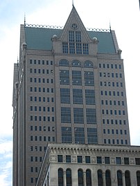 190 South LaSalle in Chicago, Illinois (1987)