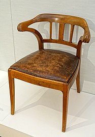 Maple wood and leather armchair by Otto Eckmann (1898)