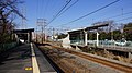 The view looking north from platform 1, with the up Tokaido Freight Branch Line on the right and platform 2 on the far right