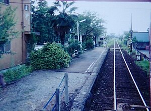 中之元站（2001年，从车窗望向车站）