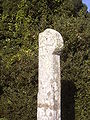 Fig. g6: a cross in St Kew churchyard
