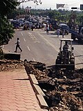 集集大地震后，台中碎裂的道路与人行道。