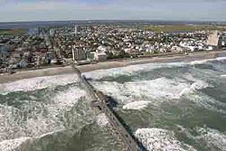 Atlantic Ocean shoreline at Ventnor City