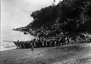 At Lomblen (Lembata) island, 1915.