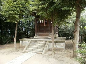 多摩市樱丘上的金比罗宫神社，为剧中杉村向雫告白的场景[65]。