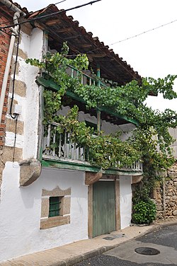 Traditional house in Tormellas