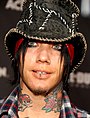 DJ Ashba 2010 (cropped).jpg