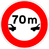 No traffic allowed without indicated minimum distance between vehicles