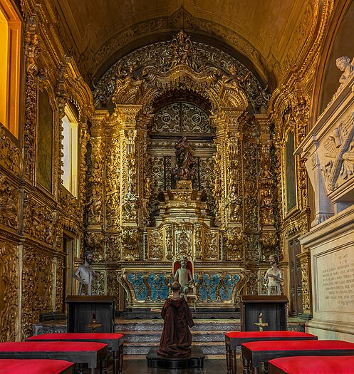 图为里约热内卢圣安多尼女修院教堂内的巴洛克风格礼拜堂。今日是里斯本的圣安多尼的瞻礼日。