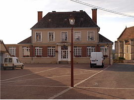 The town hall in Lalande