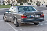 W 124 sedan (1989–1993)
