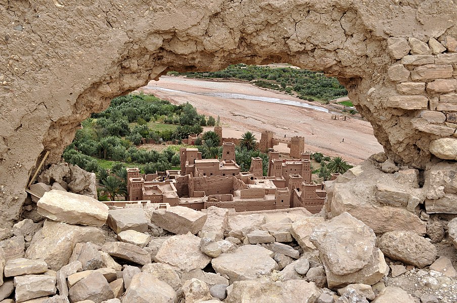 Morocco: The Ksar (earthen castle) of Ait-Ben-Haddou (Berber: ⴰⵢⵜ ⵃⴰⴷⴷⵓ; Arabic: آيت بن حدّو‎‎; fortified village) is a UNESCO World Heritage Site.