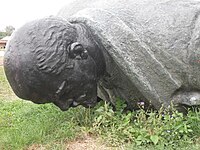 Lenin faceplant