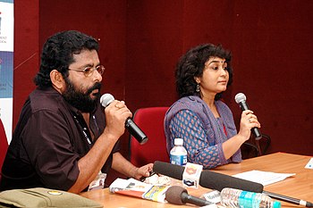 Director of the Malayalam film ‘Thaniye’ Babu Thiruvalla addressing a press conference on November 29,2007 at IFFI, Panaji, Goa.jpg