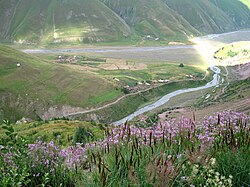 Village Kvemo Okrokana in the center