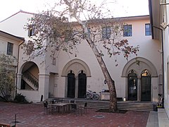 Blacker House courtyard in 2008