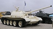 T-54早型 與T-55外觀區別是炮塔頂的半球形通風設備