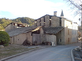 A barn in the village of Le Chaffaut-Saint-Jurson