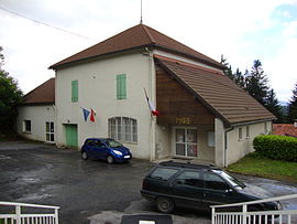 The town hall in Le Rialet