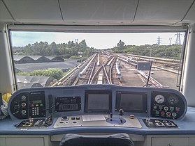 L1型列车驾驶室