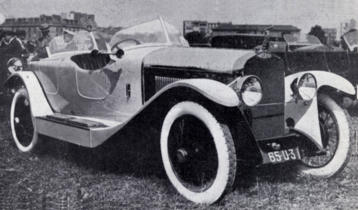 Oméga-Six Type A torpedo bodied by Gaston Grümmer at the 1925 L'Auto Concours d'Elegance (car by Elie Volterra).