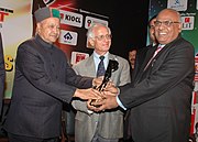 The Union Minister of Steel, Shri Virbhadra Singh presenting the 'Lifetime Achievement Award' of the Dalal Street Investment Journal PSU Awards-2010 to the Chairman, SAIL, Shri S.K. Roongta, in New Delhi on 6 April 2010
