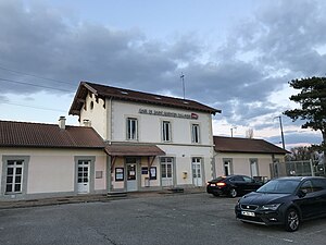 圣康坦-法拉维耶站主站房