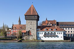 Rheintorturm，康斯坦茨前城墙的一部分，位于康斯坦茨湖