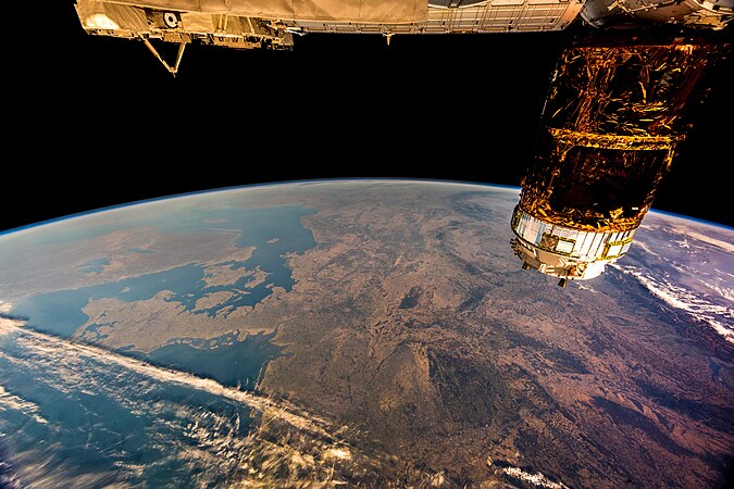 从国际空间站俯瞰欧洲。五年前的今天，国际空间站远征57任务结束。