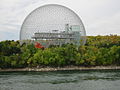 建筑学家理查德·巴克明斯特·富勒设计的美国万国博览馆球形圆顶薄壳建筑