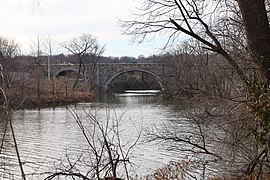 Washington Boulevard crossing