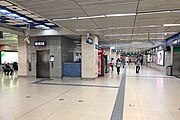 Line 8 concourse