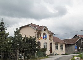 The town hall and school in Herpelmont